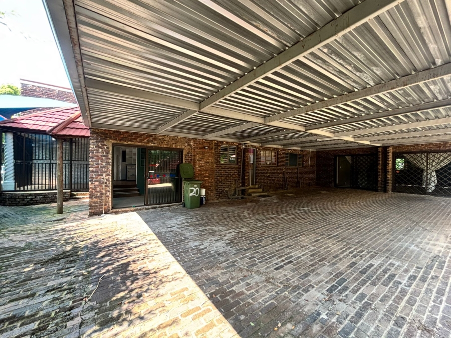 4 Bedroom Property for Sale in Van Der Hoff Park North West